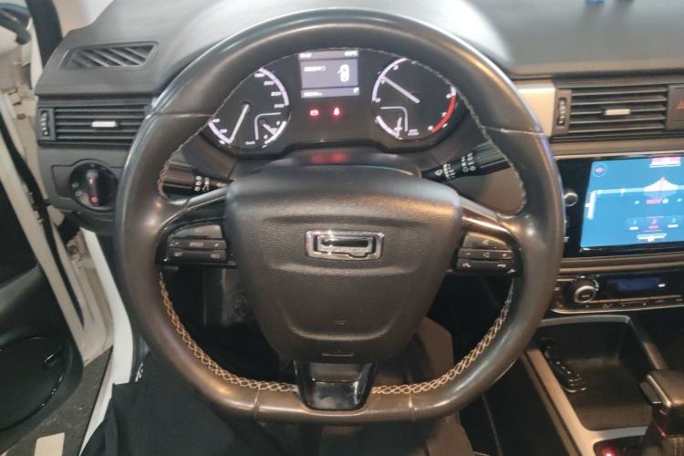 Used Qoros 3 2015 Urban SUV 1.6T Automatic – Dynamic Edition Enhanced Model Steering Wheel