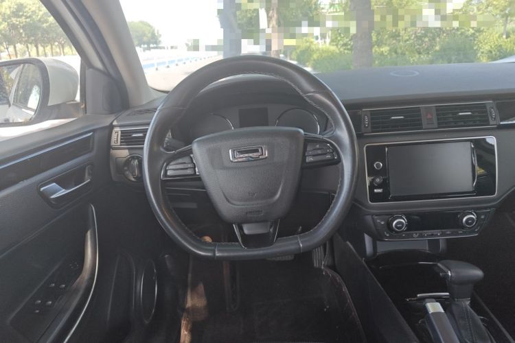 Used Qoros 3 2015 Urban SUV 1.6T Automatic Xuan Dong Party Edition Steering Wheel