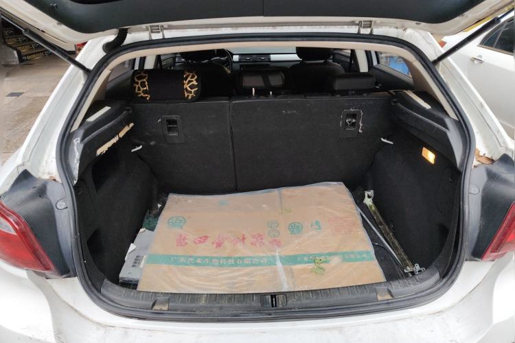 Used Qoros 3 2015 Urban SUV 1.6T Automatic – Dynamic Edition Trunk