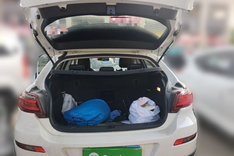 Used Qoros 3 2015 Urban SUV 1.6T Automatic Xuan Dong Party Edition Trunk