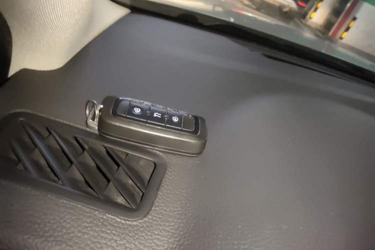 Used Qoros 3 2015 Urban SUV 1.6T Automatic Xuan Dong Party Edition Vehicle Key
