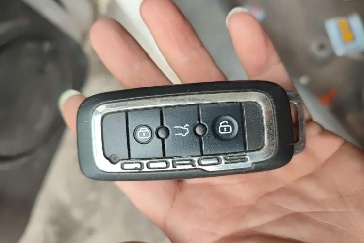 Used Qoros 3 2015 Sedan 1.6T Automatic ZhiKu Model Vehicle Key