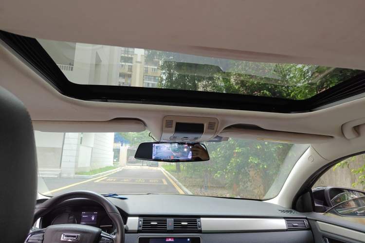 Used Qoros 3 2016 Sedan 1.6L Automatic Zhiyue Model Headliner