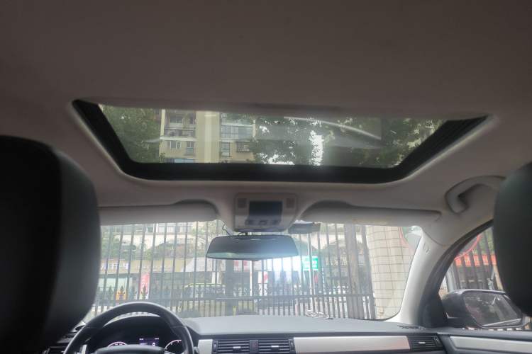 Used Qoros 3 2016 Sedan 1.6L Automatic Zhiyue Model Headliner