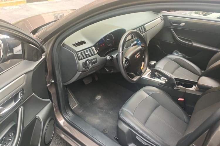 Used Qoros 3 2016 Sedan 1.6L Automatic Zhiyue Model Driver Seat