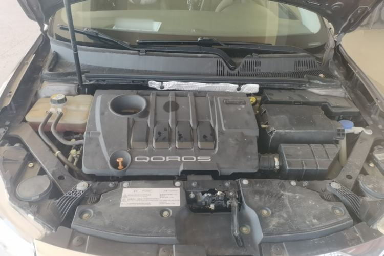 Used Qoros 3 2016 Sedan 1.6T Automatic ZhiZhen Model Engine Bay