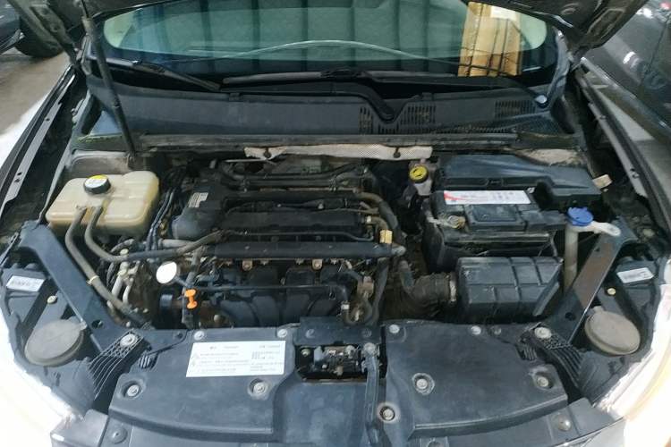 Used Qoros 3 2016 Sedan 1.6L Automatic Zhiyue Model Engine Bay