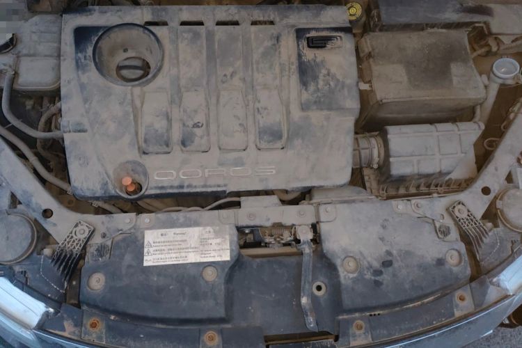 Used Qoros 3 2016 Sedan 1.6L Automatic Zhiyue Model Engine Bay