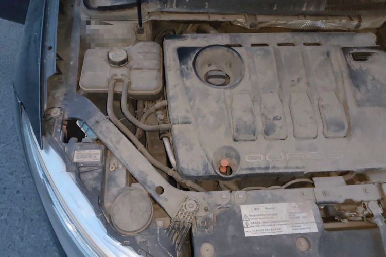 Used Qoros 3 2016 Sedan 1.6L Automatic Zhiyue Model Engine Bay Right