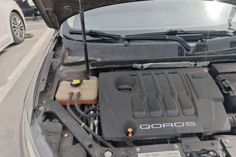 Used Qoros 3 2016 Hatchback 1.6T Automatic ZhiKu Model Engine Bay Right
