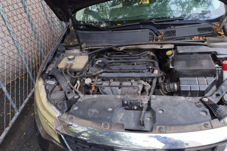 Used Qoros 3 2016 Sedan 1.6L Automatic Zhiyue Model Engine Bay Right