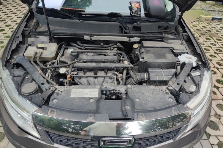 Used Qoros 3 2016 Sedan 1.6L Automatic Zhiyue Model Engine Bay