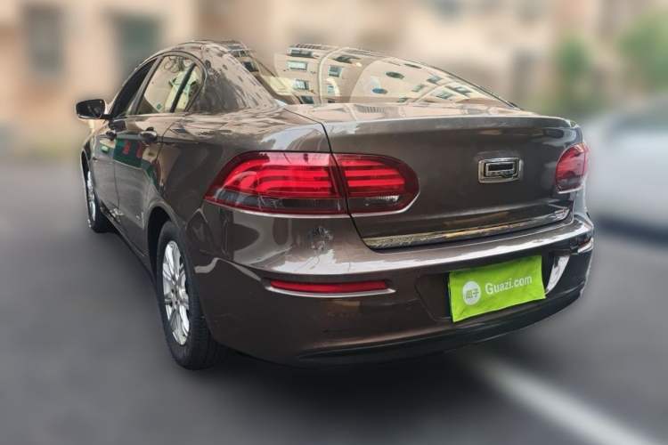 Used Qoros 3 2016 Sedan 1.6L Automatic Zhiyue Model Exterior 3