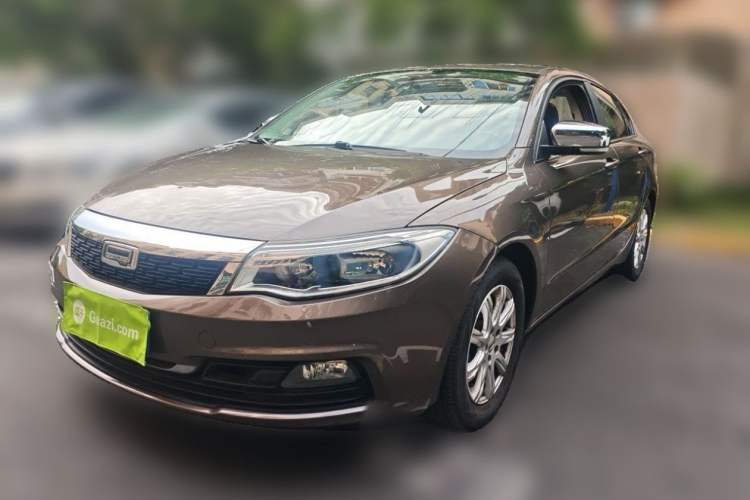 Used Qoros 3 2016 Sedan 1.6L Automatic Zhiyue Model Exterior 4