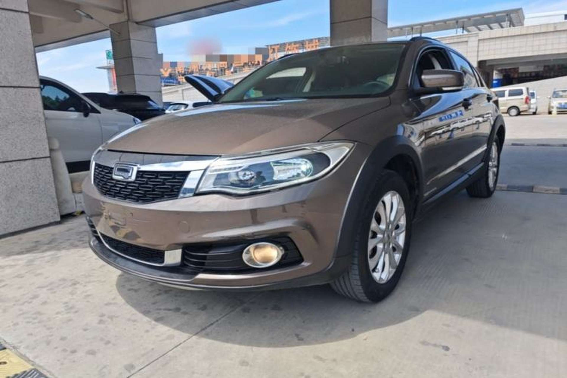 Used Qoros 3 2016 Urban SUV 1.6T Automatic Zhiyue Model Front Left 45 Deg