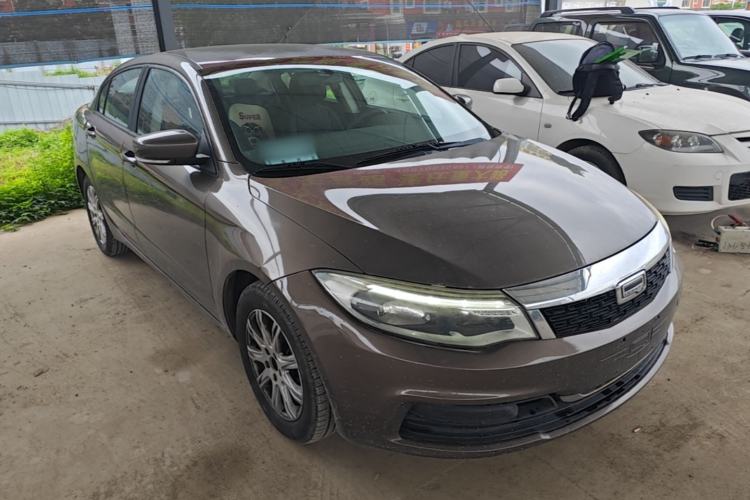 Used Qoros 3 2016 Sedan 1.6L Manual ZhiXiang Model Front Right 45 Deg