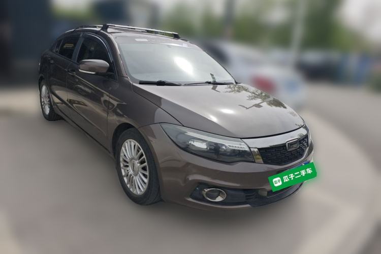 Used Qoros 3 2016 Hatchback 1.6T Automatic ZhiKu Model Front Right 45 Deg