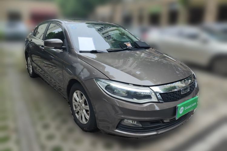 Used Qoros 3 2016 Sedan 1.6L Automatic Zhiyue Model Front Right 45 Deg