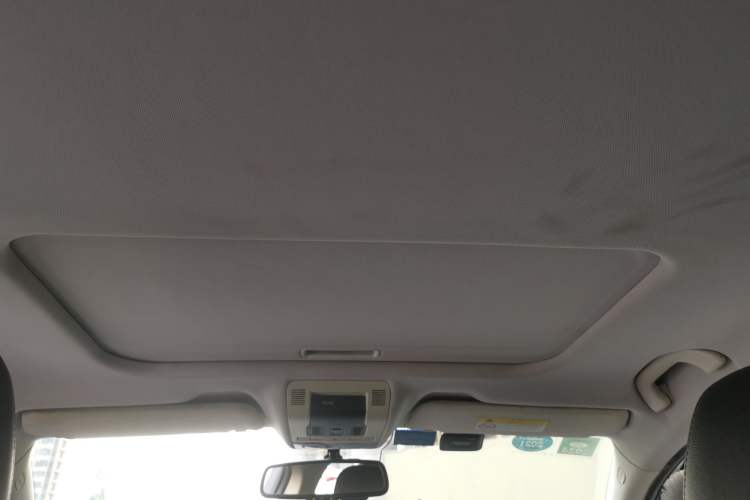 Used Qoros 3 2016 Sedan 1.6T Automatic ZhiZhen Model Headliner