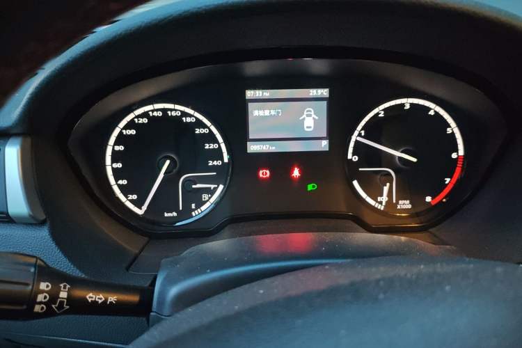 Used Qoros 3 2016 Hatchback 1.6T Automatic ZhiKu Model Instrument Cluster