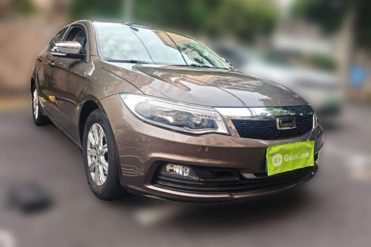 Used Qoros 3 2016 Sedan 1.6L Automatic Zhiyue Model Interior 3
