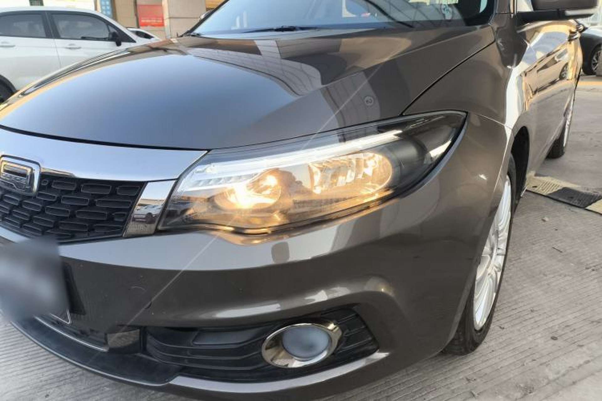 Used Qoros 3 2016 Hatchback 1.6T Automatic ZhiKu Model Left Front Headlight