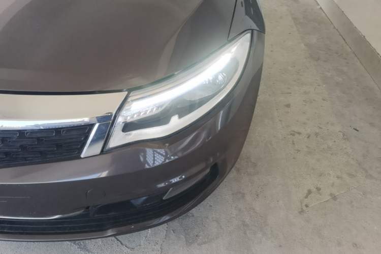 Used Qoros 3 2016 Sedan 1.6T Automatic ZhiZhen Model Left Front Headlight