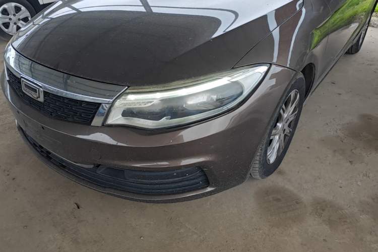 Used Qoros 3 2016 Sedan 1.6L Manual ZhiXiang Model Left Front Headlight