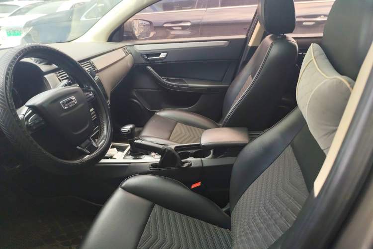 Used Qoros 3 2016 Hatchback 1.6T Automatic ZhiKu Model Left Front Seat