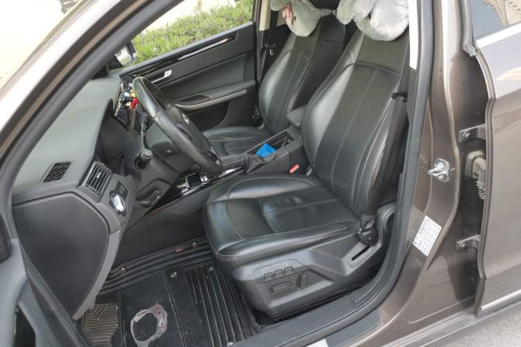 Used Qoros 3 2016 Sedan 1.6T Automatic ZhiZhen Model Left Front Seat