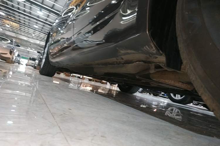 Used Qoros 3 2016 Sedan 1.6L Automatic Zhiyue Model Left Side Sill