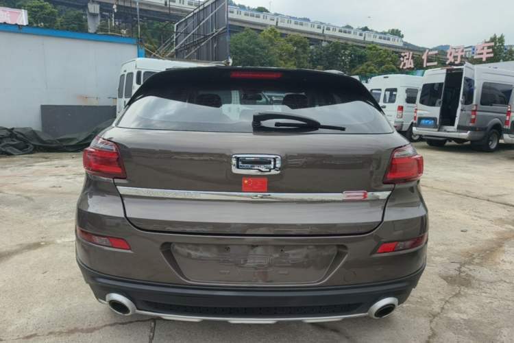 Used Qoros 3 2016 Urban SUV 1.6T Automatic Zhiyue Model Rear