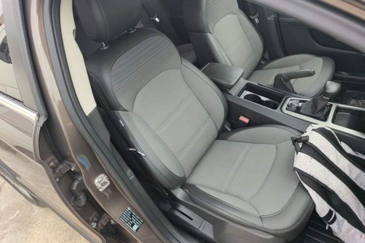 Used Qoros 3 2016 Urban SUV 1.6T Automatic Zhiyue Model Right Front Seat