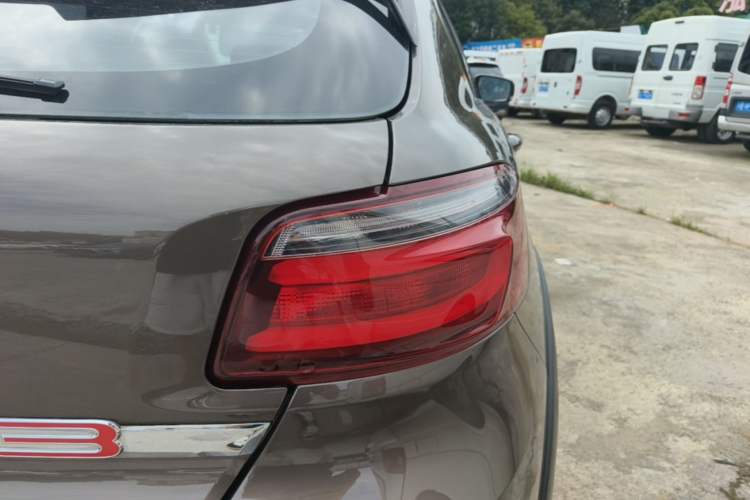 Used Qoros 3 2016 Urban SUV 1.6T Automatic Zhiyue Model Right Rear Taillight