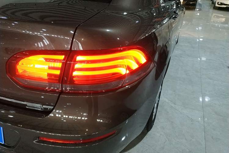 Used Qoros 3 2016 Sedan 1.6L Automatic Zhiyue Model Right Rear Taillight