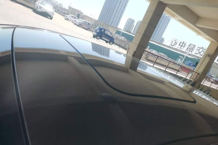 Used Qoros 3 2016 Sedan 1.6T Automatic ZhiZhen Model Roof