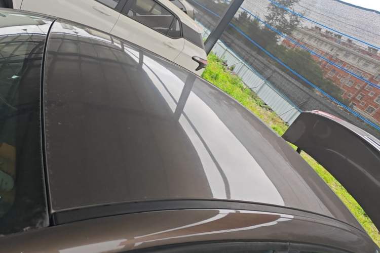 Used Qoros 3 2016 Sedan 1.6L Manual ZhiXiang Model Roof