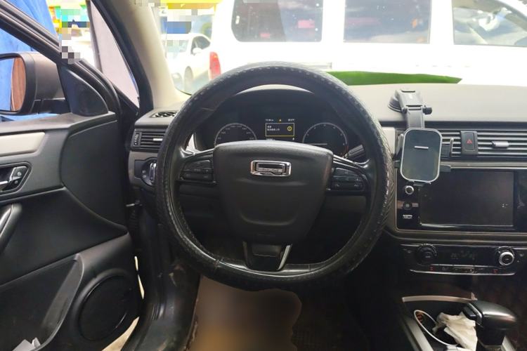 Used Qoros 3 2016 Hatchback 1.6T Automatic ZhiKu Model Steering Wheel