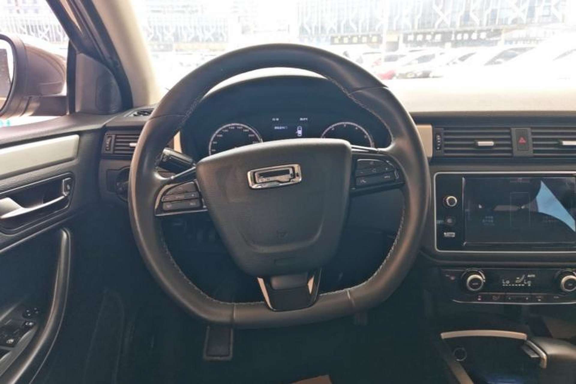 Used Qoros 3 2016 Urban SUV 1.6T Automatic Zhiyue Model Steering Wheel