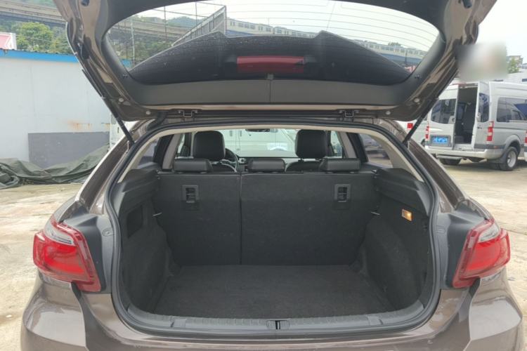 Used Qoros 3 2016 Urban SUV 1.6T Automatic Zhiyue Model Trunk