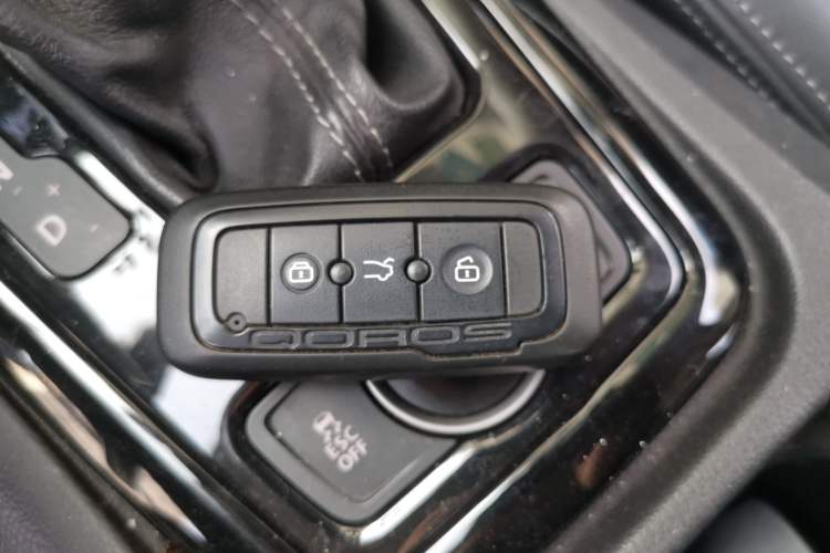 Used Qoros 3 2016 Sedan 1.6T Automatic ZhiZhen Model Vehicle Key