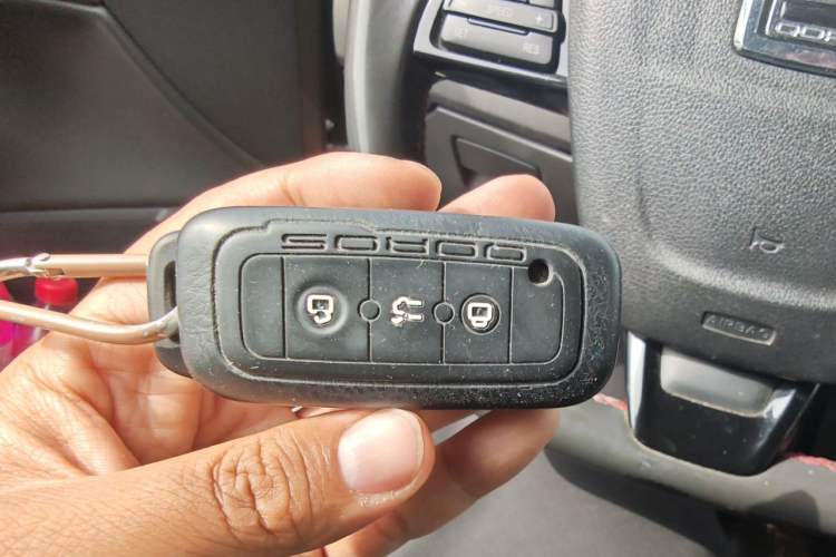 Used Qoros 3 2016 Hatchback 1.6T Automatic ZhiKu Model Vehicle Key
