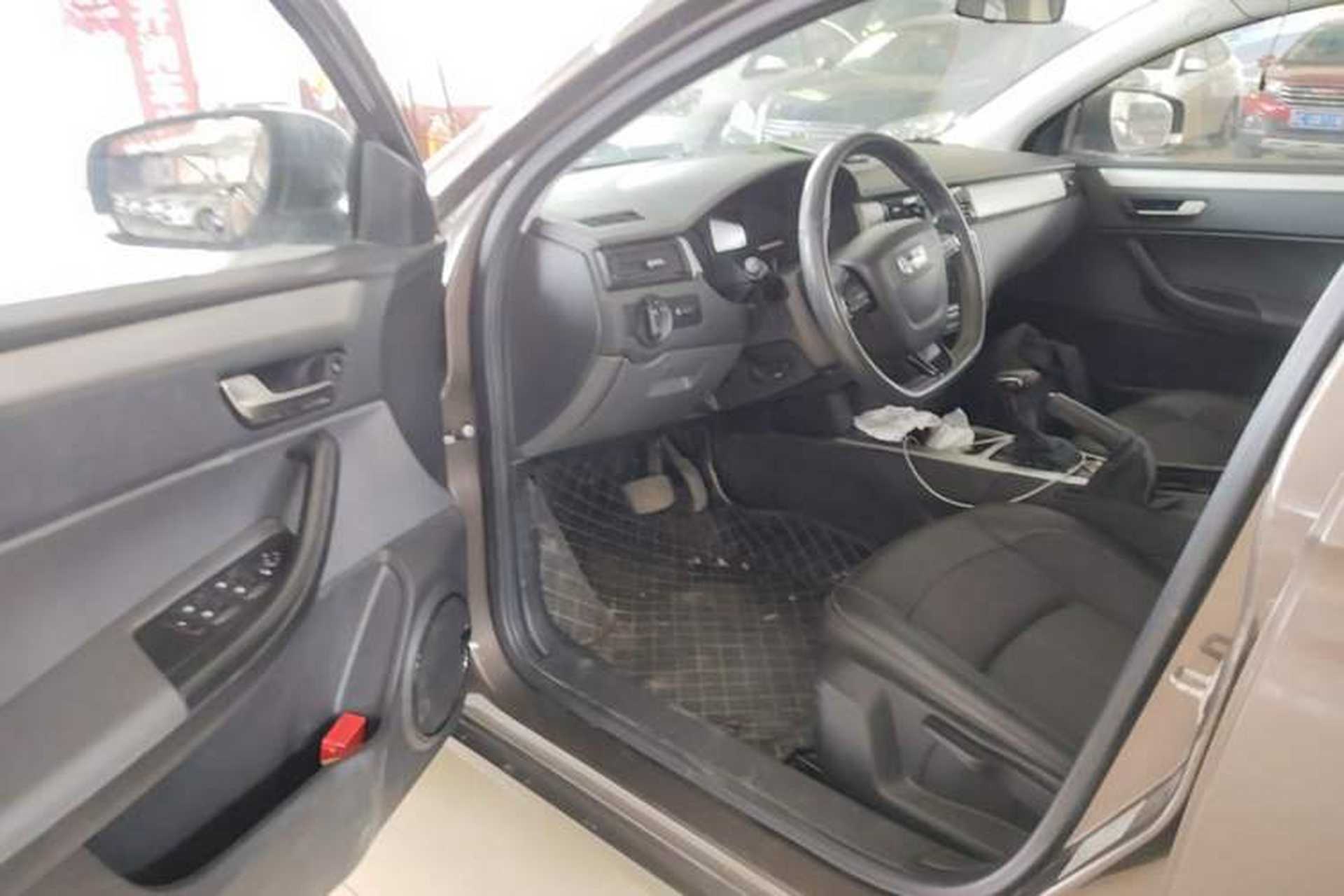 Used Qoros 3 2016 Sedan 1.6L Automatic Zhiyue Model Driver Seat