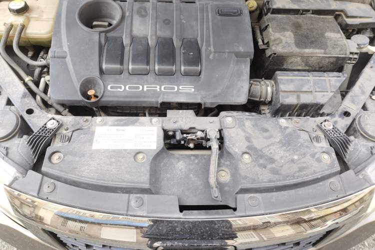 Used Qoros 3 2016 Hatchback 1.6T Automatic ZhiKu Model Engine Bay