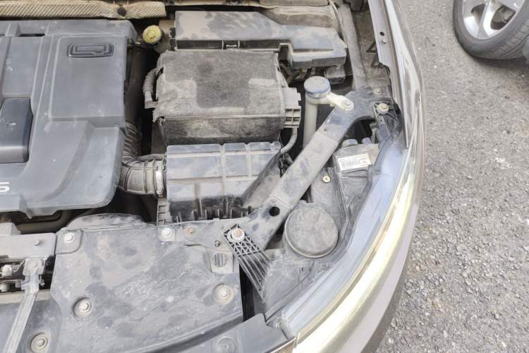 Used Qoros 3 2016 Hatchback 1.6T Automatic ZhiKu Model Engine Bay Left