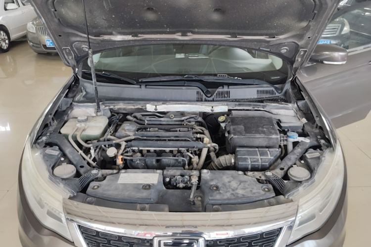 Used Qoros 3 2016 Sedan 1.6L Automatic Zhiyue Model Engine Bay