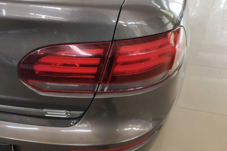 Used Qoros 3 2016 Sedan 1.6L Automatic Zhiyue Model Exterior 3