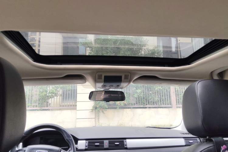 Used Qoros 3 2016 Sedan 1.6L Automatic Zhiyue Model Headliner