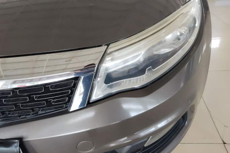 Used Qoros 3 2016 Sedan 1.6L Automatic Zhiyue Model Left Front Headlight