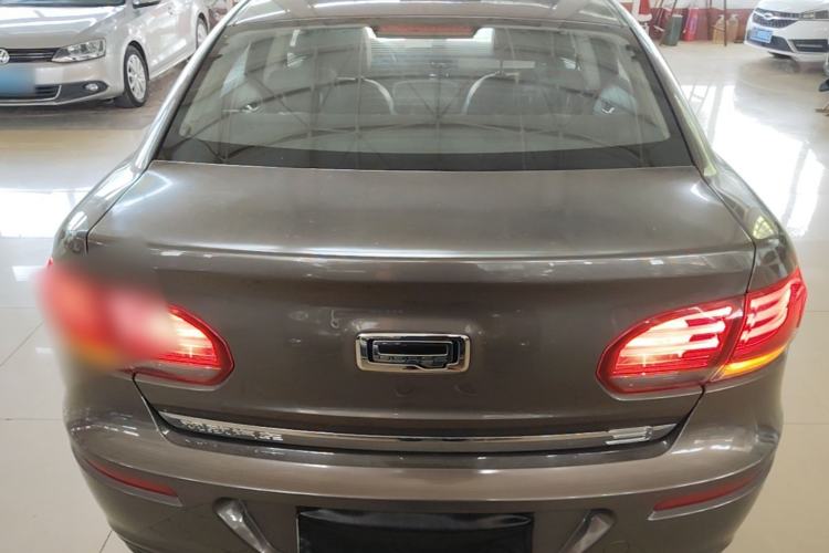 Used Qoros 3 2016 Sedan 1.6L Automatic Zhiyue Model Rear